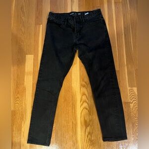 old navy black relaxed tapered jeans (32x30)